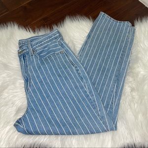 American Eagle Mom Jean Striped Size 8